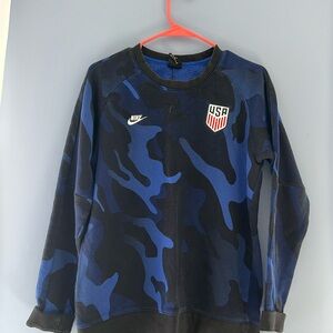 CAMO US SOCCER CREWNECK